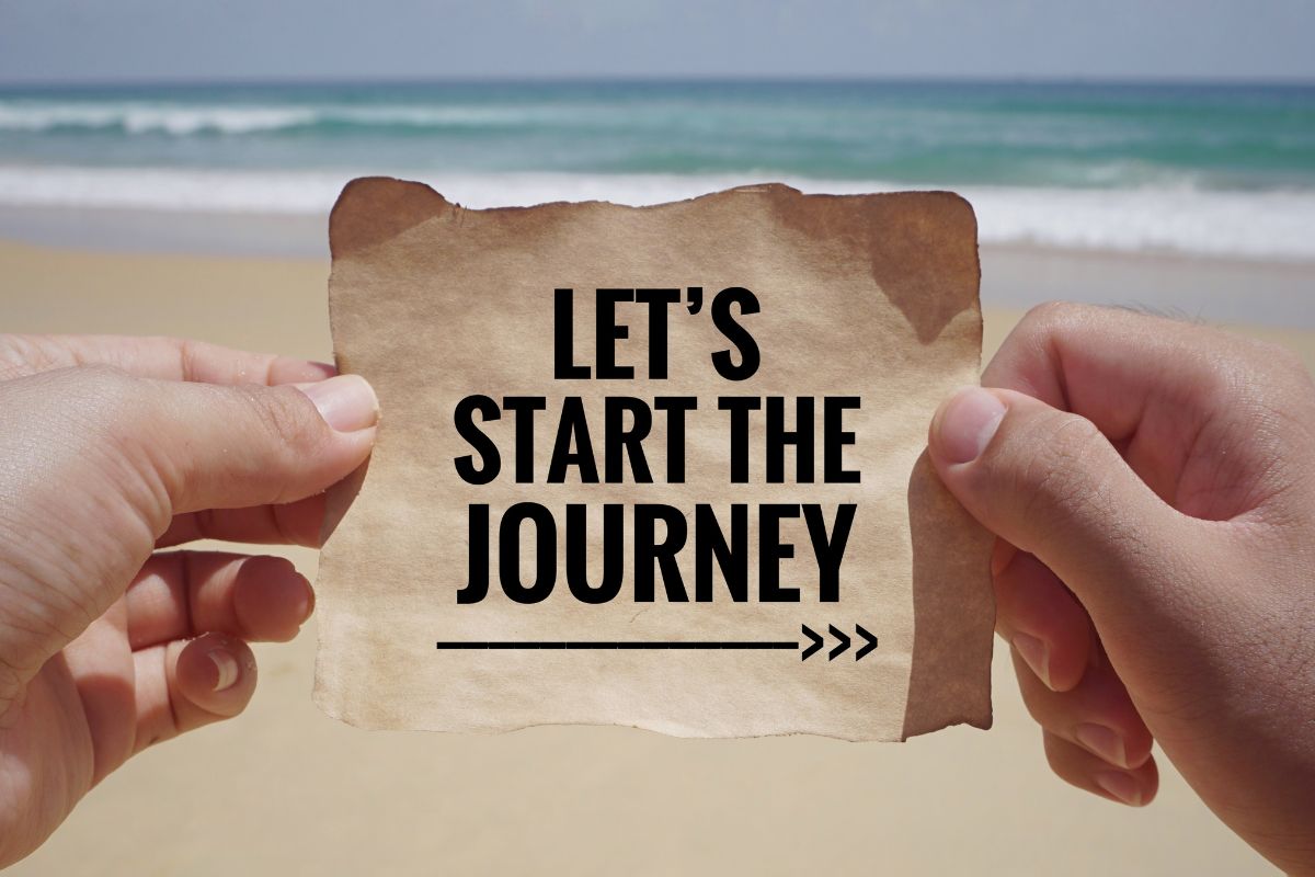 How does Adobe Tag Manager support omnichannel customer journeys?